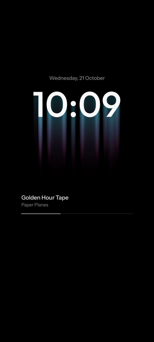 Cast, a glow clock live wallpaper on an Android lock screen