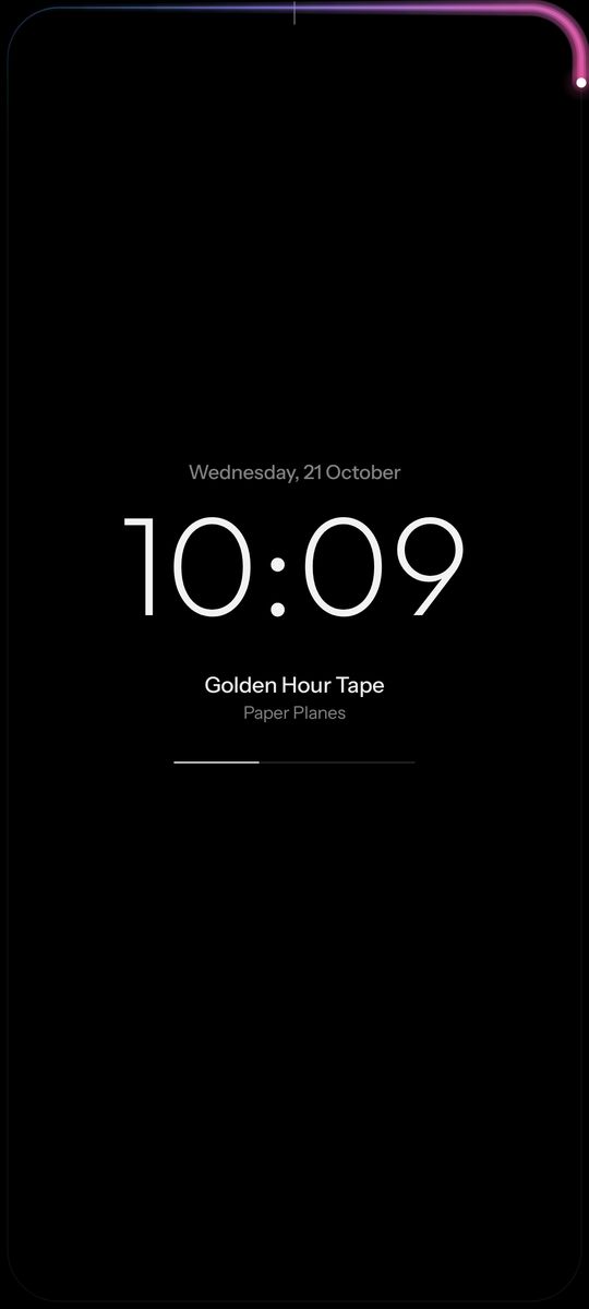 Edges, a edge lighting clock live wallpaper on an Android lock screen